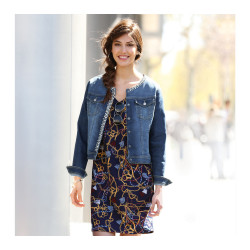 Dámská džínová bunda s kamínky a perličkami