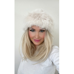Kožešinová čepice s lemem imitace lišky odstín bílá