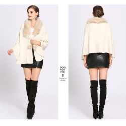 Dámské pončo s umělou kožešinou smetanově bílá pelerína