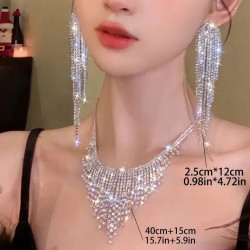 Visací náušnice se štrasovými kamínky