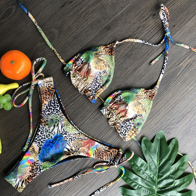 Dámské plavky - bikiny s exotickým tropickým vzorem