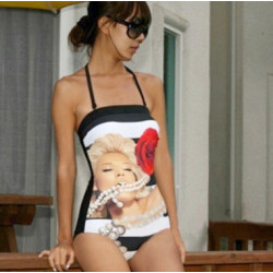 Dámské plavky vcelku s výztuhami