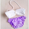 Luxusní bílo-fialové bikiny s kamínkovou broží | Lastyle.cz