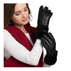 dámské zimní rukavice černé barvy z jehněčí kůže s kožešinkou