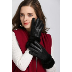 dámské zimní rukavice černé barvy z jehněčí kůže s kožešinkou
