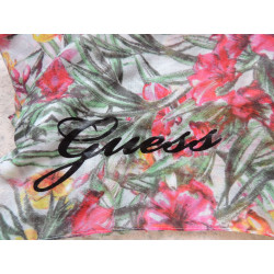 Dámský šátek Guess  s tropickým vzorem
