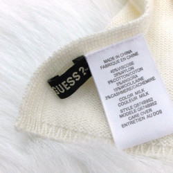 Luxusní smetanově bílá dámská šála Guess